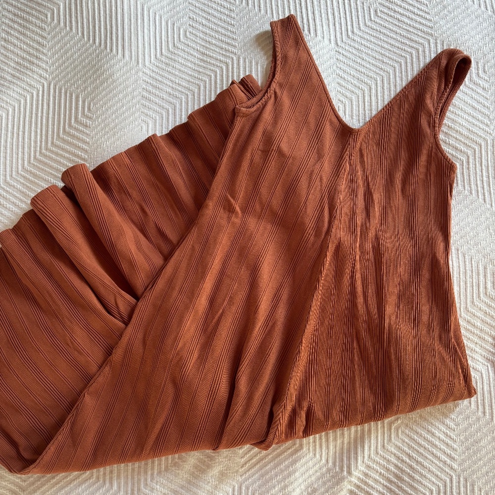Mien Studios Willow Wide Rib Jumpsuit in Rust - Picture 5 of 6